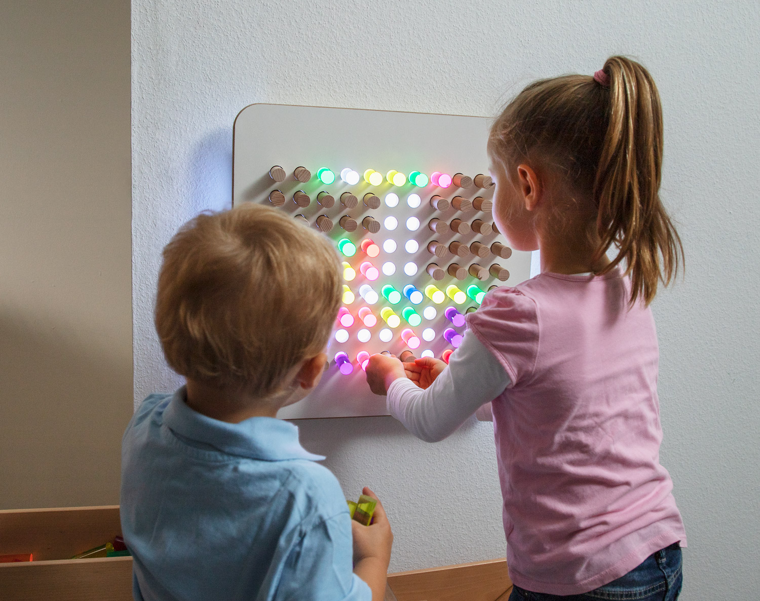 Regenbogen Steckbrett Wand und Tisch